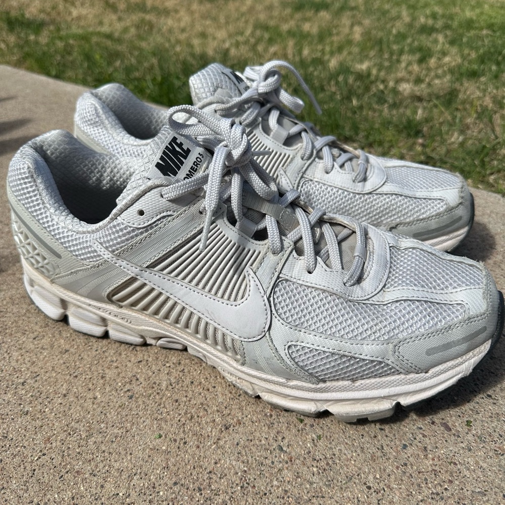 Nike Zoom Vomero 5’s